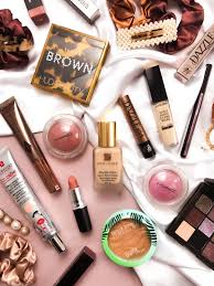 MAQUILLAGE